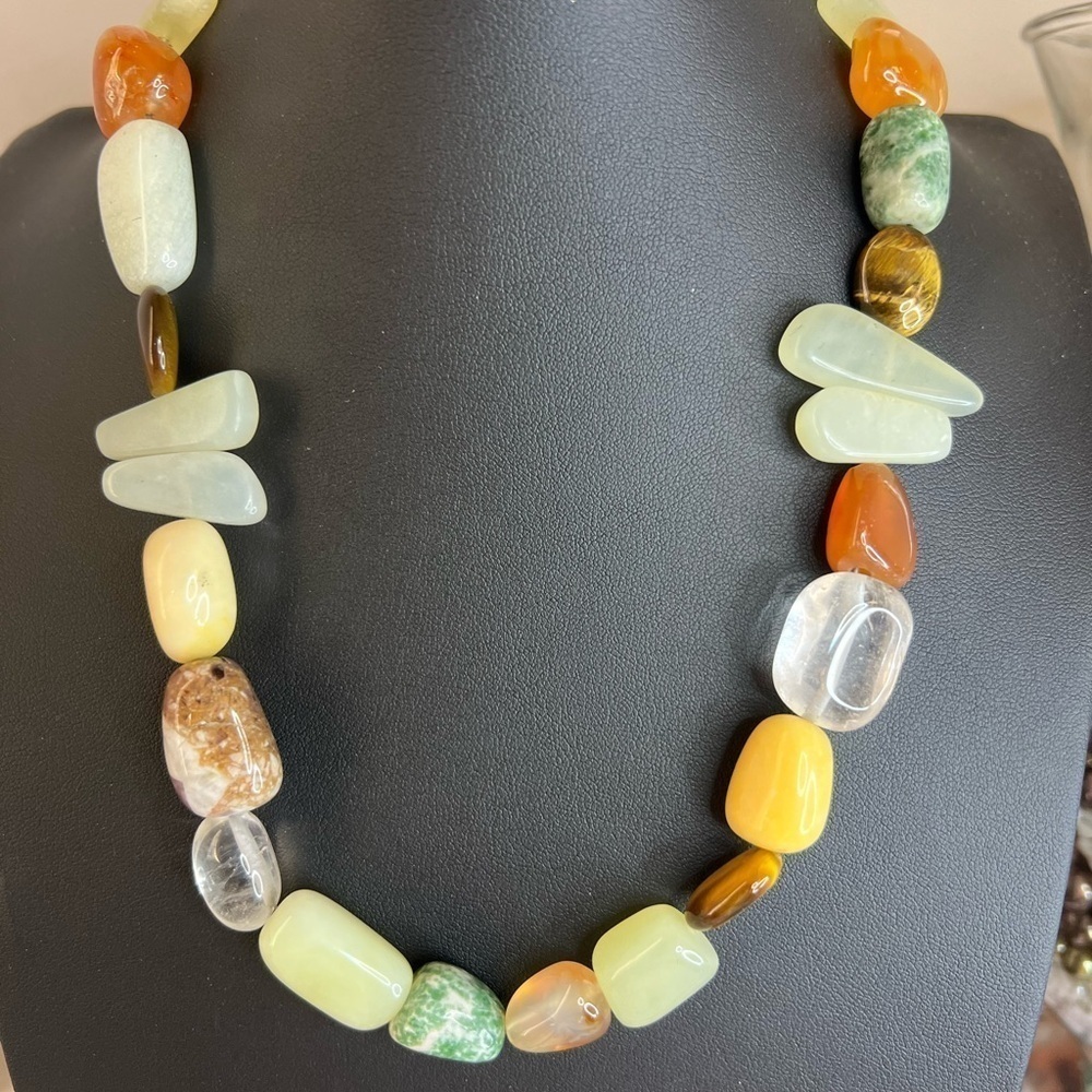 Vintage Handpicked Stone & 925 Necklace D2